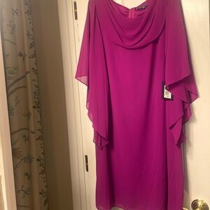 Marina BNWT Elegant cocktail dress fuchsia Size 12 detachable rhinestone pin